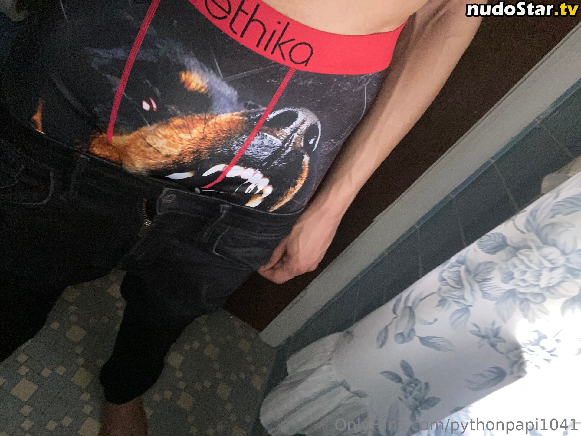 pythonpaige / pythonpapi1041 Foto Filtrada Desnuda de OnlyFans #1