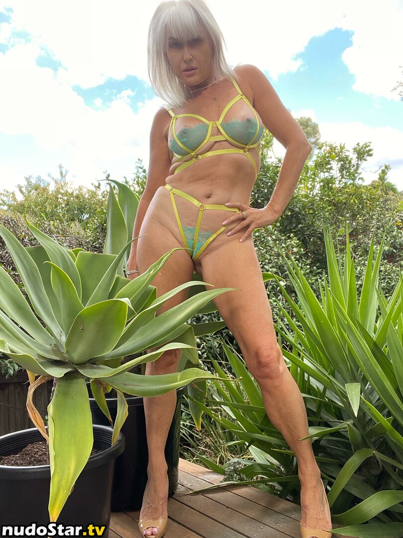 Sexting Grandma / goldengrandma / sexting.grandma / viktoria Foto Filtrada Desnuda de OnlyFans #16